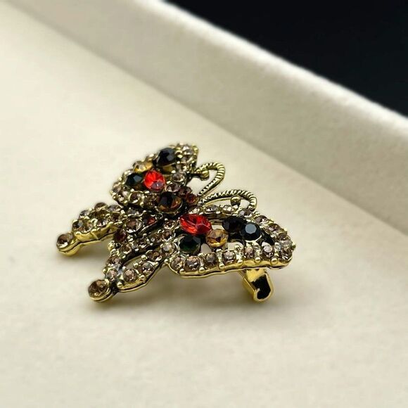 Yellow Gold with Champagne Topaz and Multi Crystal Butterfly Pin Back Brooch - Picture 6 of 7